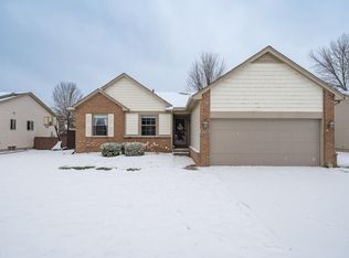 27530 Cedar Glen Dr, Chesterfield, MI 48051