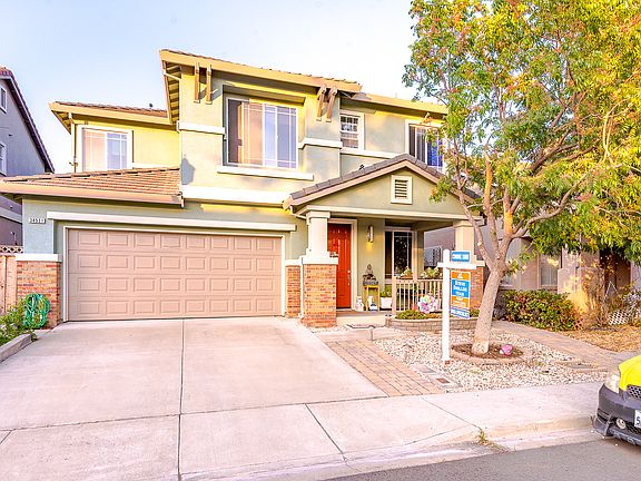 3rd image of 34521 Windflower Ln
