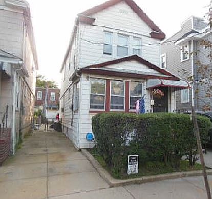 2nd image of 8612 86th St