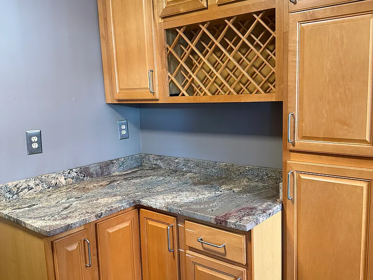 602 9th St NE #1 — Photo 8