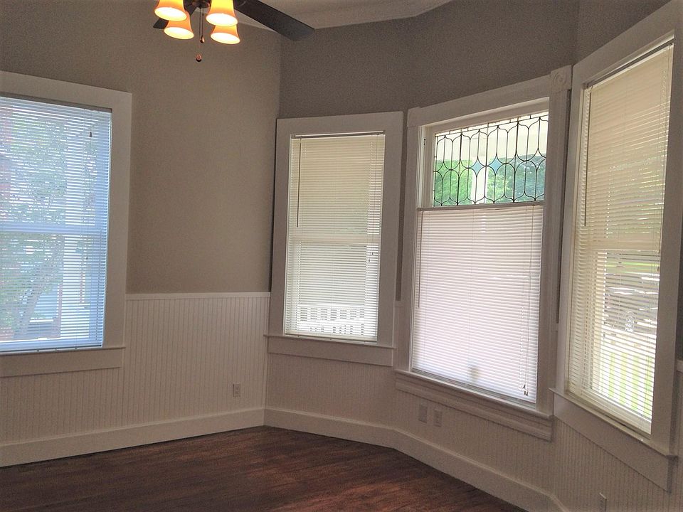 Living room stained glass bay window