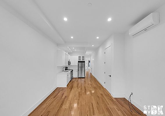 5th image of 332 E 28th St #1R