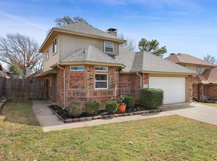 1476 Hampton Rd, Grapevine, TX 76051