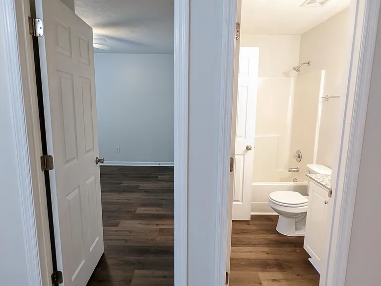 2249 Bridgeton Rd — Photo 9
