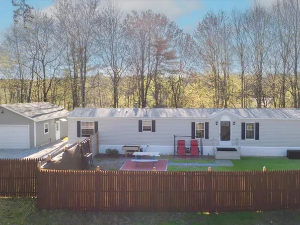 981 Maine Street, Poland, ME 04274