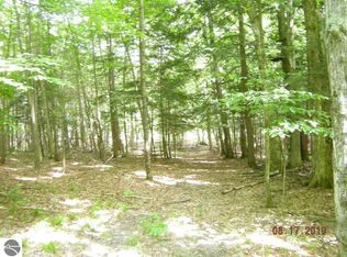 S Kasben Rd, Cedar, MI 49621