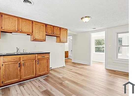 1st image of 3719 W 39th St #Up