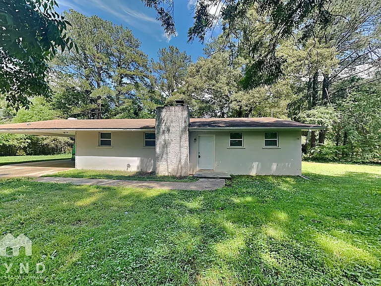 2611 Lake Harbin Rd — Photo 1