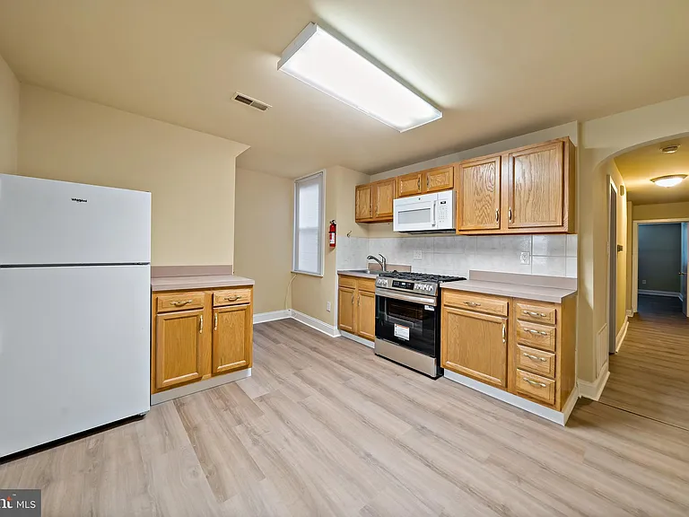 2118 S Broad St #2 — Photo 4