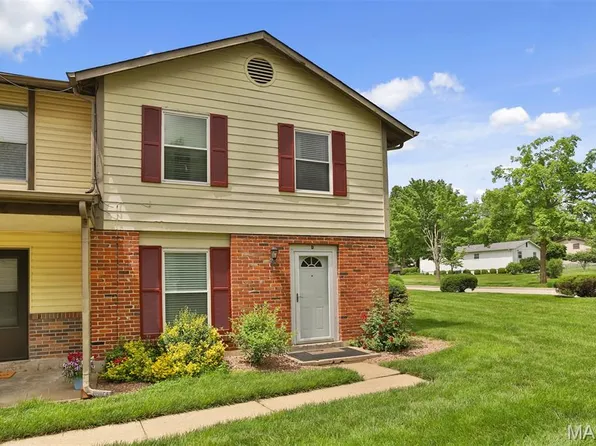 51 Park Charles Blvd S APT D, Saint Peters, MO 63376