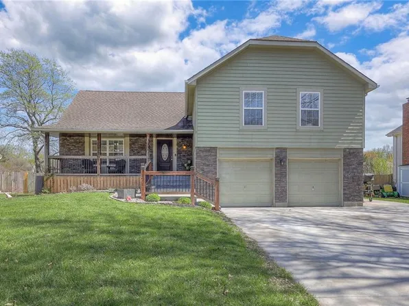 1100 S Winterbrooke Dr, Olathe, KS 66062