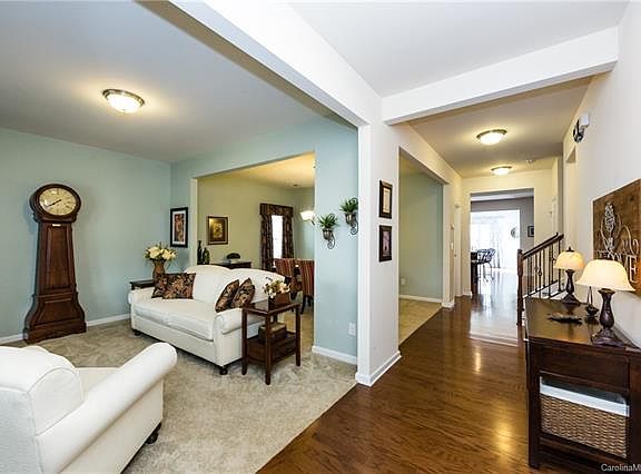 3rd image of 2721 Peebles Ln
