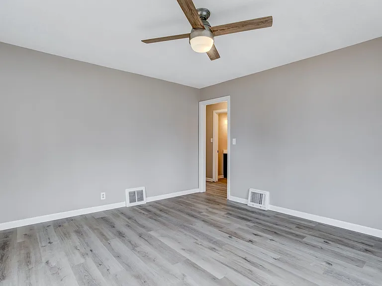 1018 S Vassar Ave — Photo 3