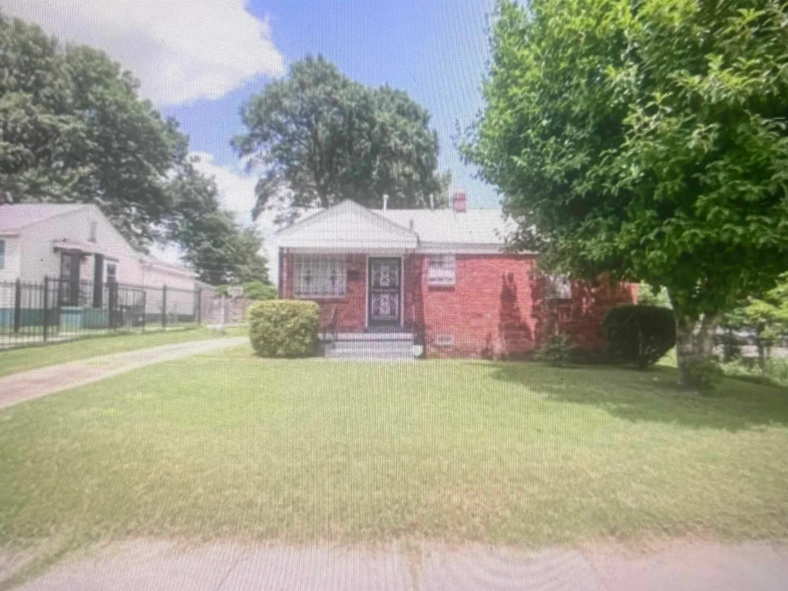 3 bed, 2.0 bath, 1487 sqft, $1,250 — Photo 2