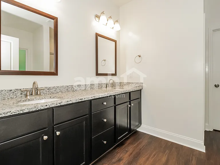 121 Coulter Woods Dr — Photo 10