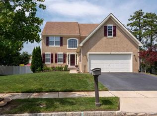 118 Branch Hill Dr, Egg Harbor Township, NJ 08234