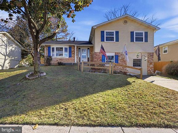 2nd image of 413 Ridge View Ct