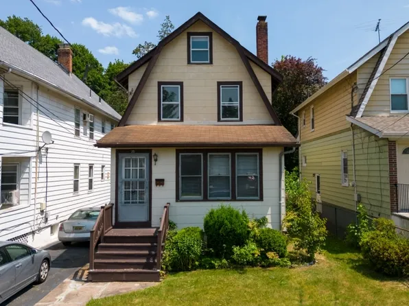 25 John St, Passaic, NJ 07055