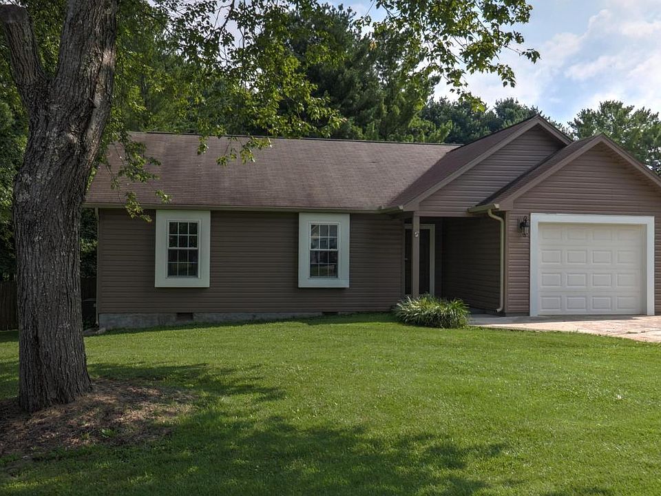1st image of 2604 Wynmoor Cir