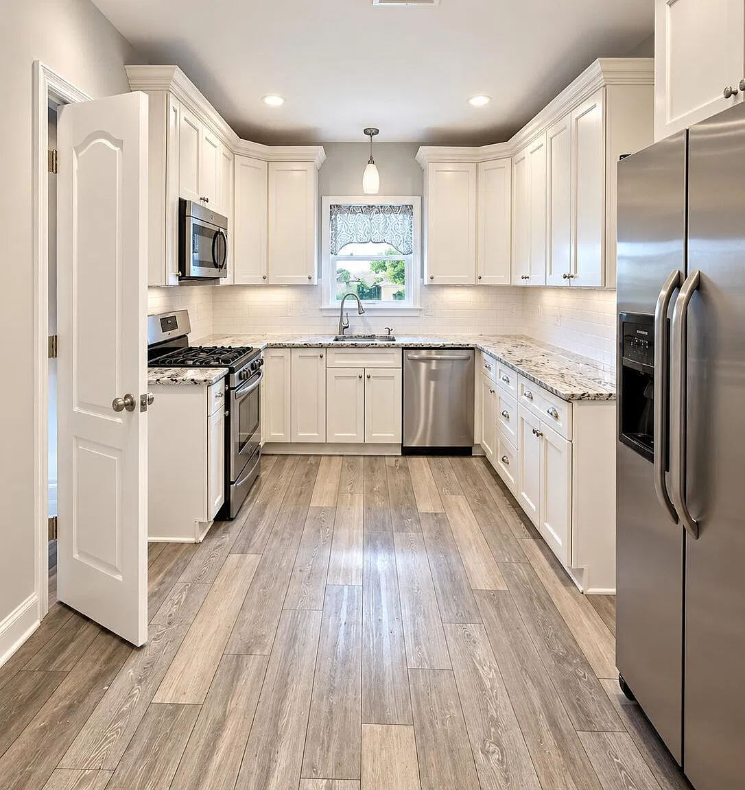 3 bed, 2124 sqft, $3,750 — Photo 3