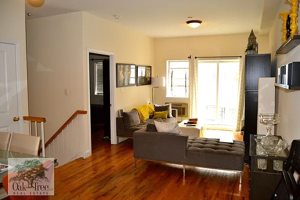 Rented by Oak Tree LLC | media 2