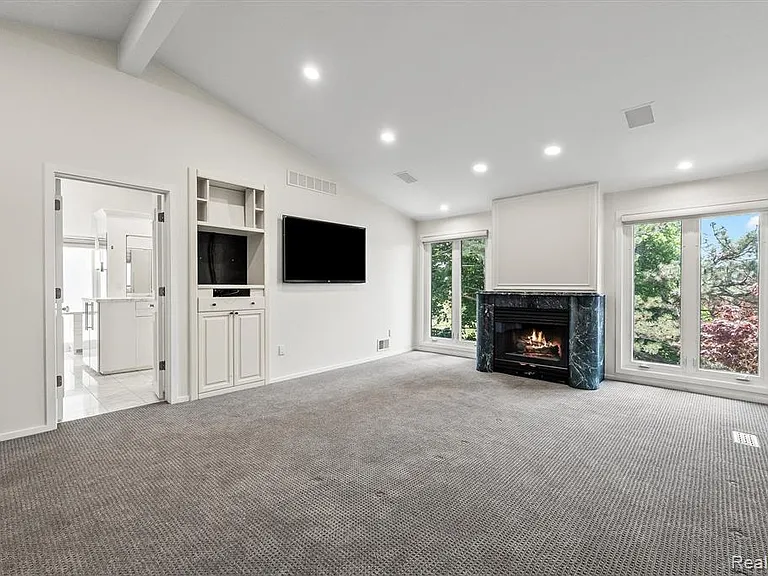 1762 Saint Johns Ct — Photo 16