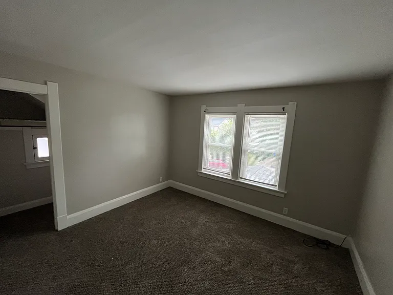 576 Bronx Dr — Photo 22