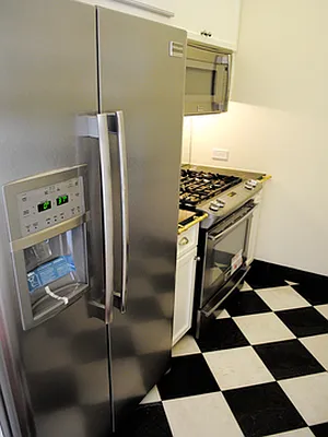 Sold by Real Direct | media 28