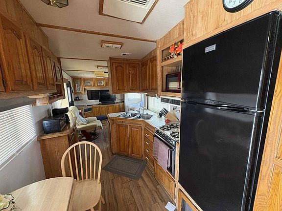 2nd image of 13502 N Frontage Rd #488