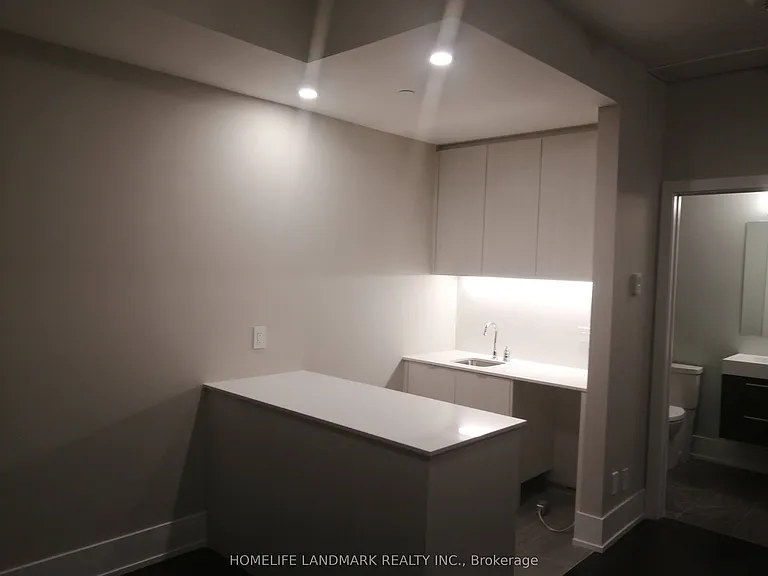 165 Pears Ave #Townhouse 7 — Photo 16