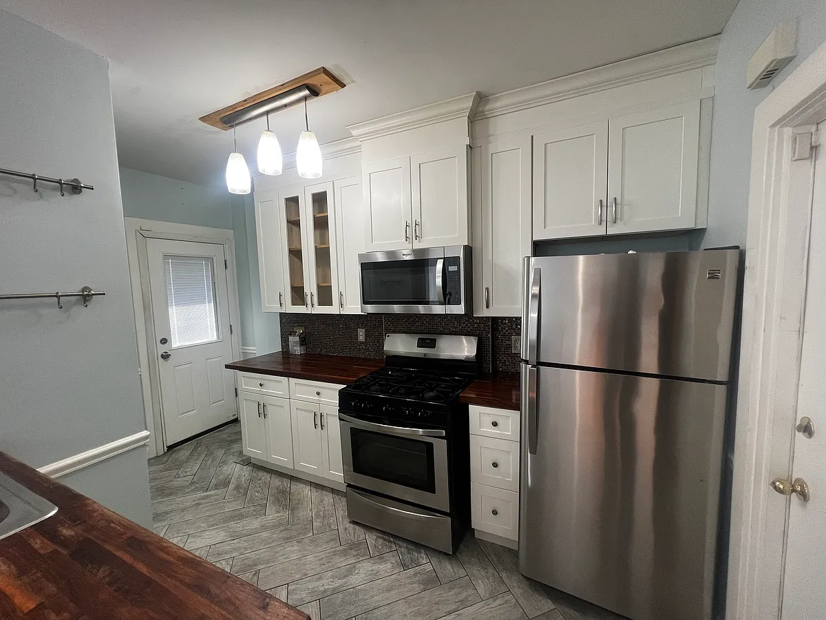 Building Photo - 22 Stephenson Blvd #1