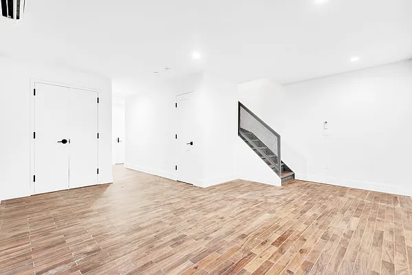 Sold by Compass | media 15