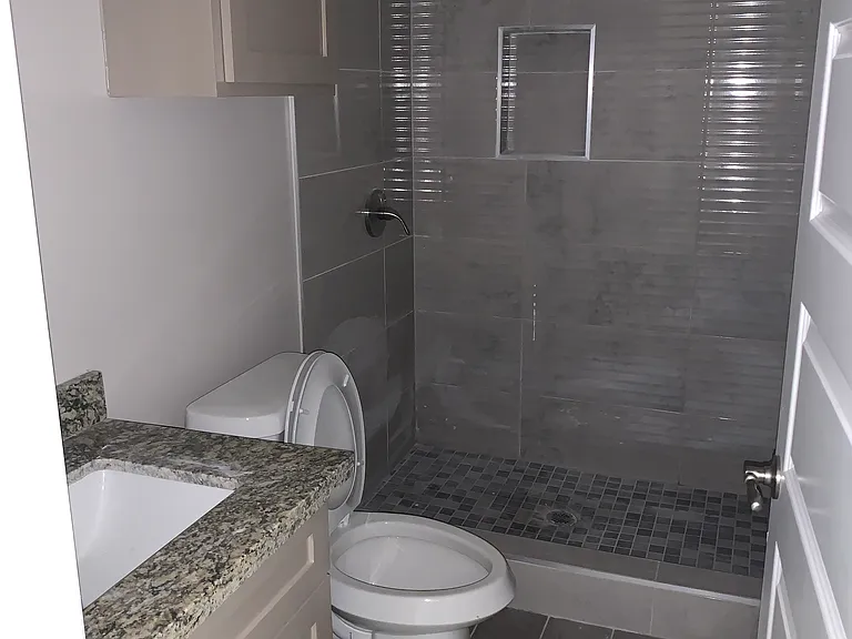 2420 Avenida Florencia #B — Photo 15
