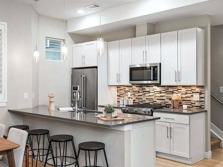 3124 W 19th Ave #3 — Photo 9
