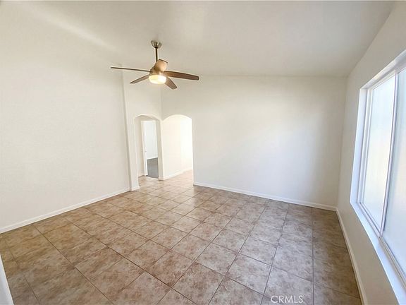3rd image of 14433 Green River Rd
