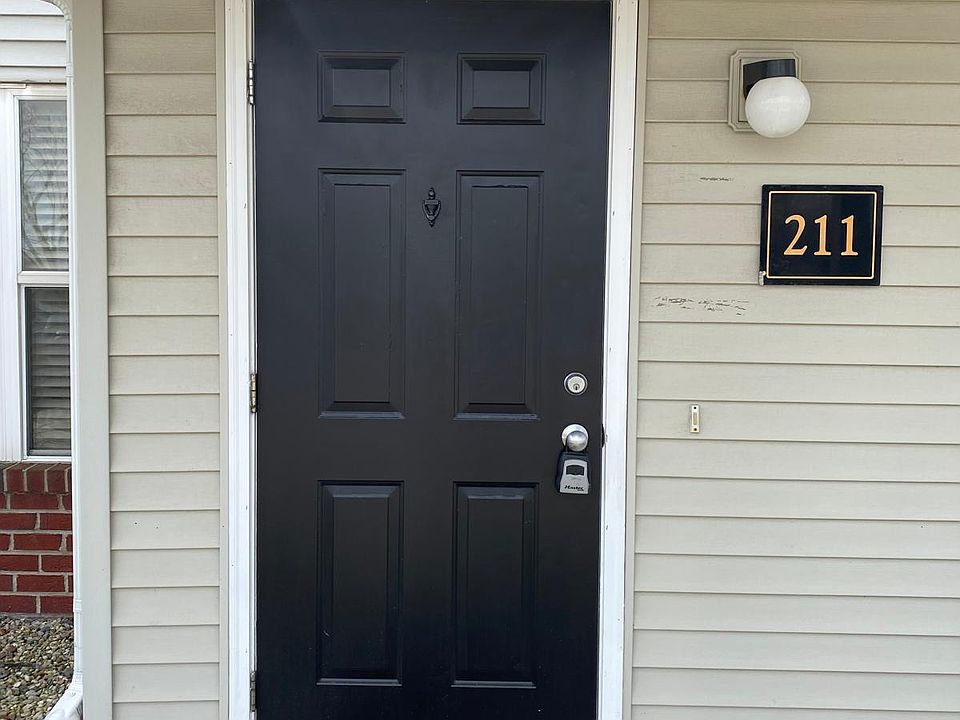 1st image of 12967 Townsend Dr APT 211