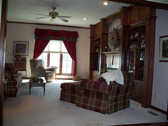 2nd image of 2520 W SUNSET