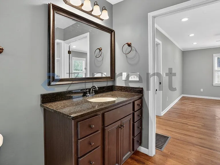 1404 Lockwood Dr SW — Photo 28