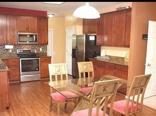 19256 Holmes St, Omaha, NE 68135