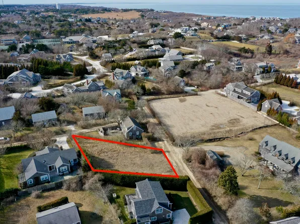 12 Pilgrim Rd, Nantucket, MA 02554