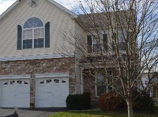 506 Madison Dr, Stewartsville, NJ