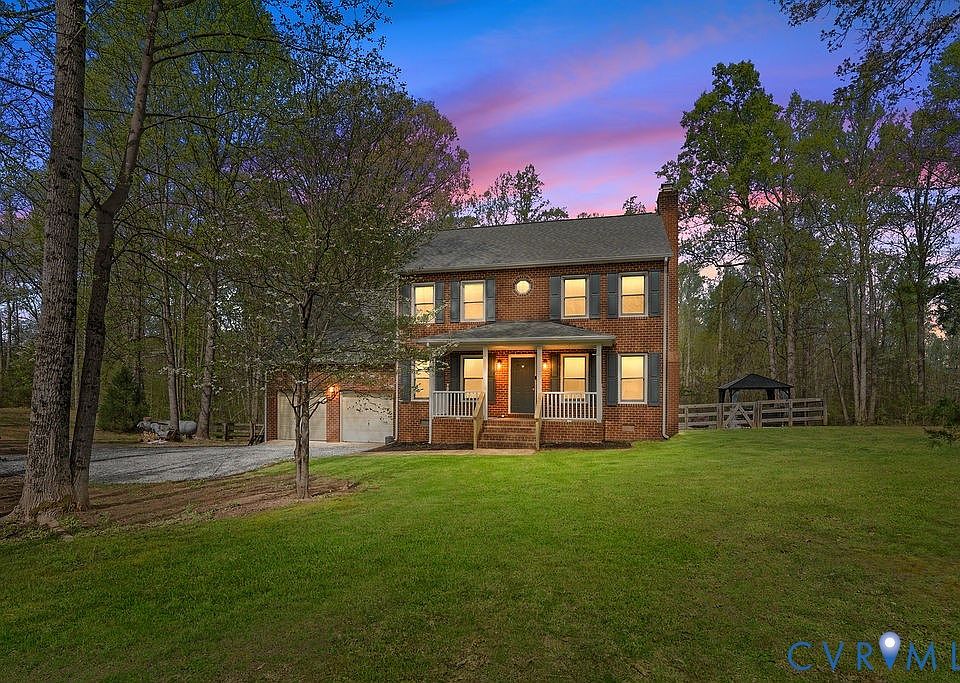 1st image of 16325 Coppertree Dr