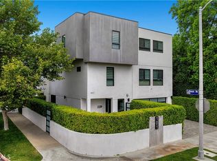 14157 Tiara St #101, Sherman Oaks, CA 91401