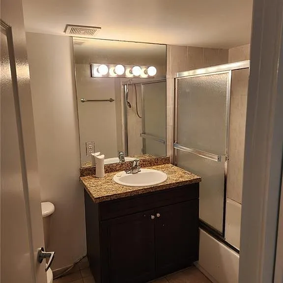 4775 SW 62nd Ave #102 — Photo 6