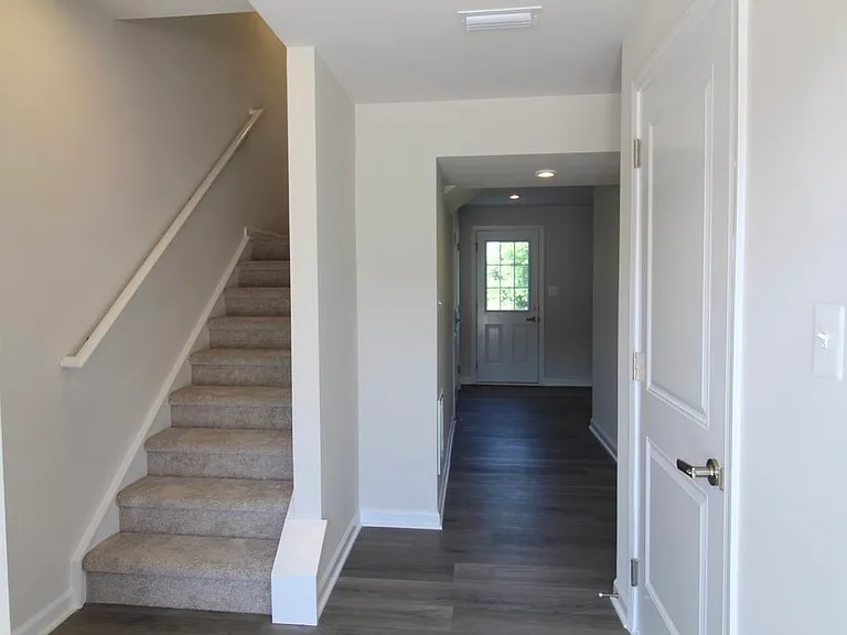 2910 Orchard Ridge Ln — Photo 3