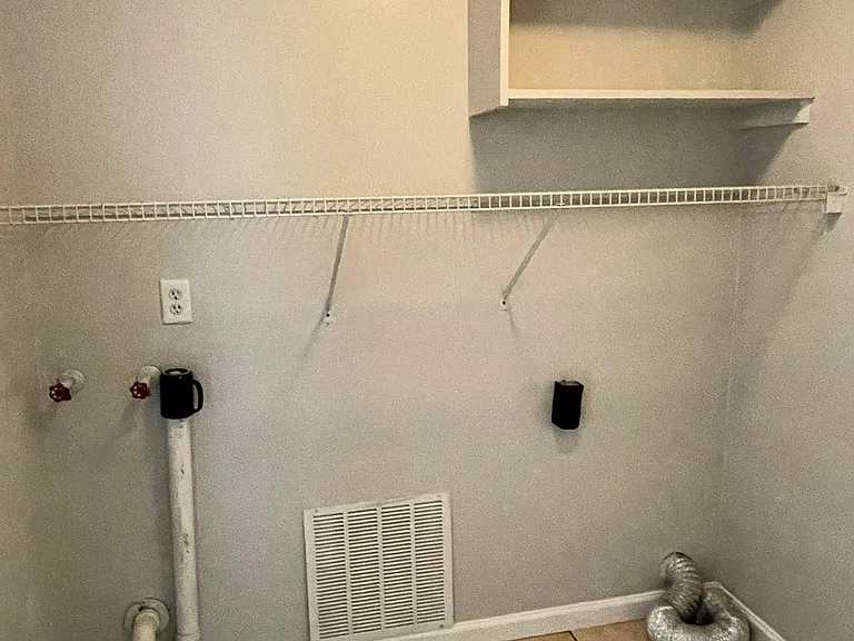 Laundry room- washer/dryer hookup