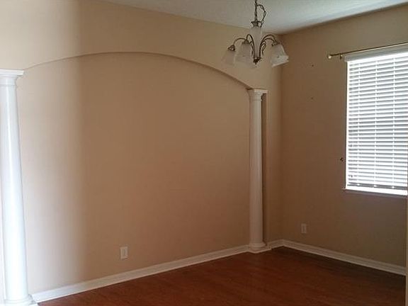 3rd image of 2807 Whistlewood Dr