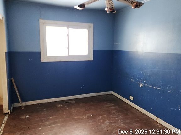 5th image of 289 Westwood Dr