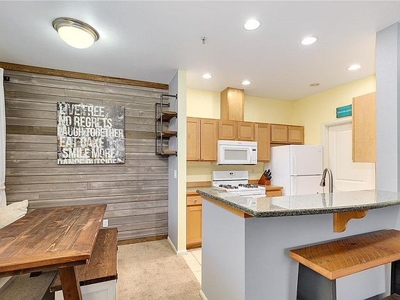 4th image of 560 225th Ln NE #304