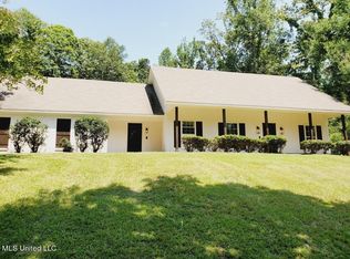 1037 Raintree Dr N, Pelahatchie, MS 39145